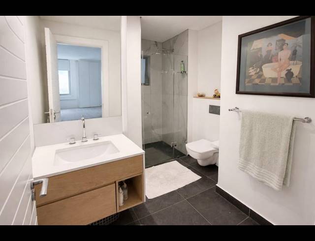 2 BEDROOM APARTMENT FOR SALE IN RONDEBOSCH